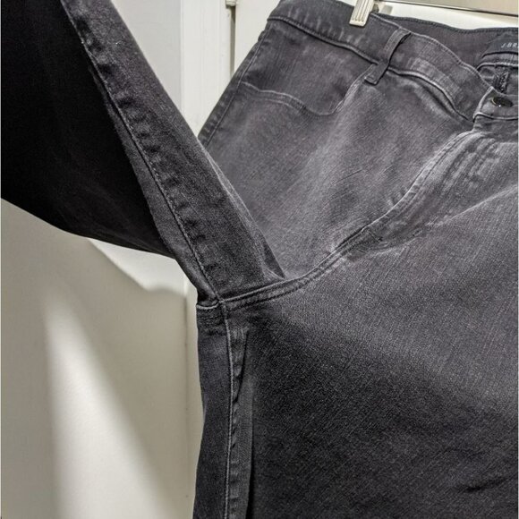 J Brand | Maria plus size hi-rise Vanity skinny jeans in black - Picture 10 of 11